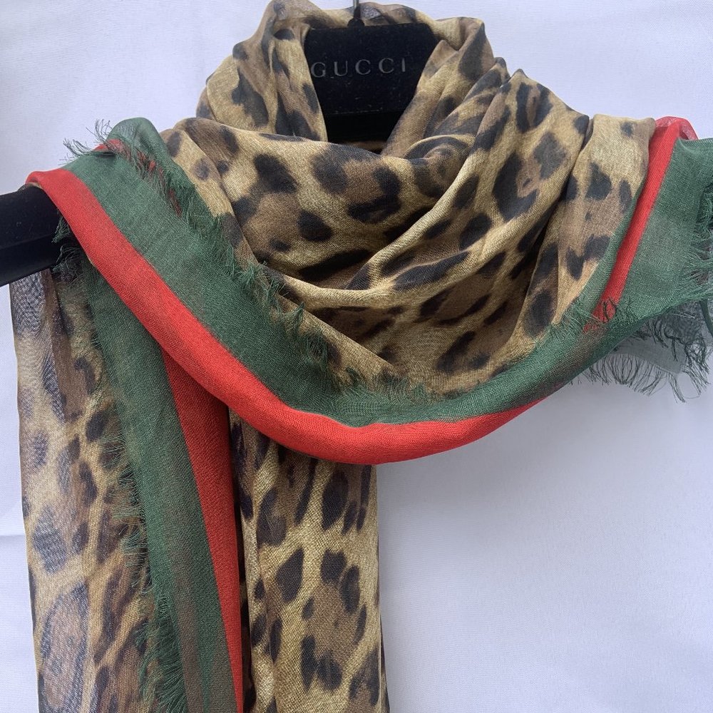 New GUCCI Leopard Shawl/Scarf with Web trim
